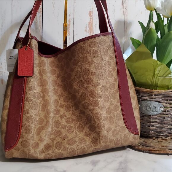 RETAIL Coach Hadley Hobo in Signature C with rare red apple trim - Picture 7 of 12